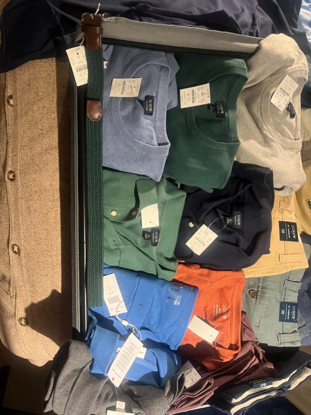 8 j.Crew shirt for $80 🥳🎉 
Run your own Business thanks to us 🤗